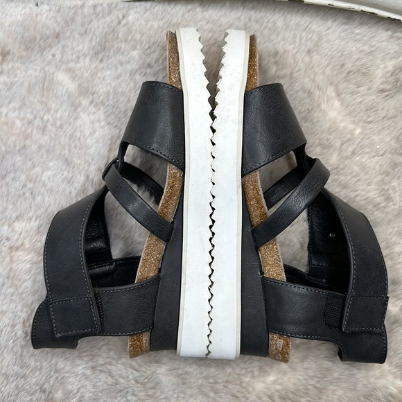 MUK LUKS | Pitch Soprano Flatforms Gray Sandals, NWOT - Picture 7 of 11